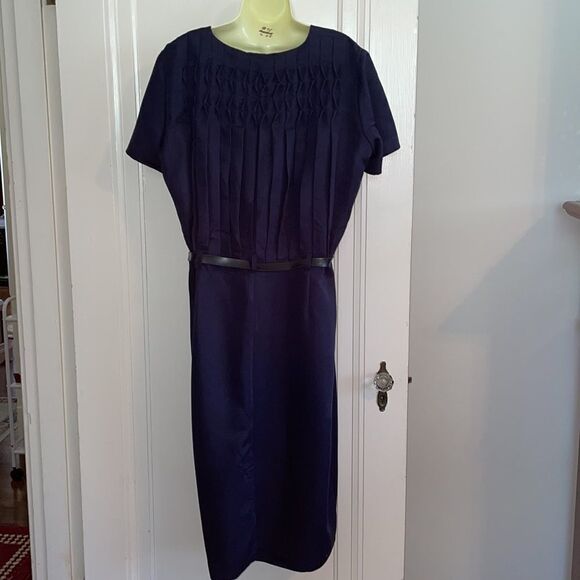 Vtg 80s/90s Together dark navy dress with unique smocked back - Picture 5 of 6